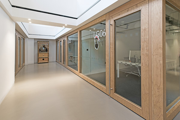 Shadbolt_veneered_glazed_doors_and_screens