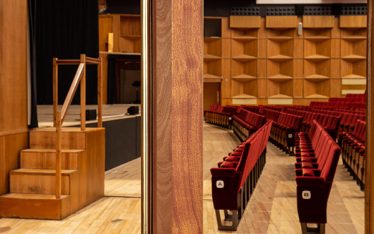 Shadbolt_Fairfield_Halls_Sapele_Veneered_door_edge